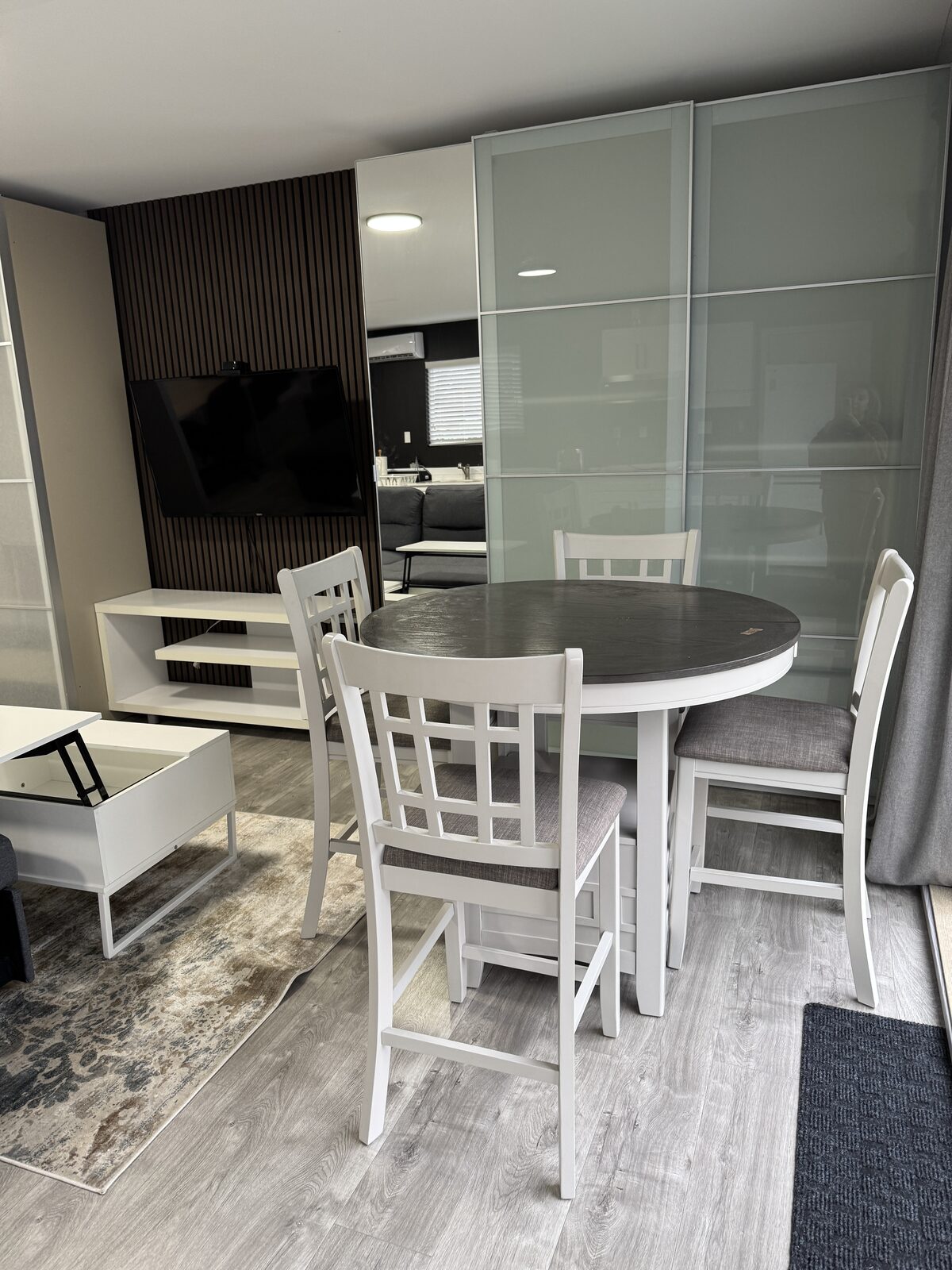 Round dining table for four